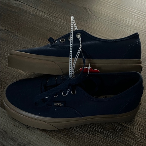 New Vans Unisex Authentic Trainers/Vans Men's Navy Canvas Sneakers with Gum Sole - Picture 4 of 12